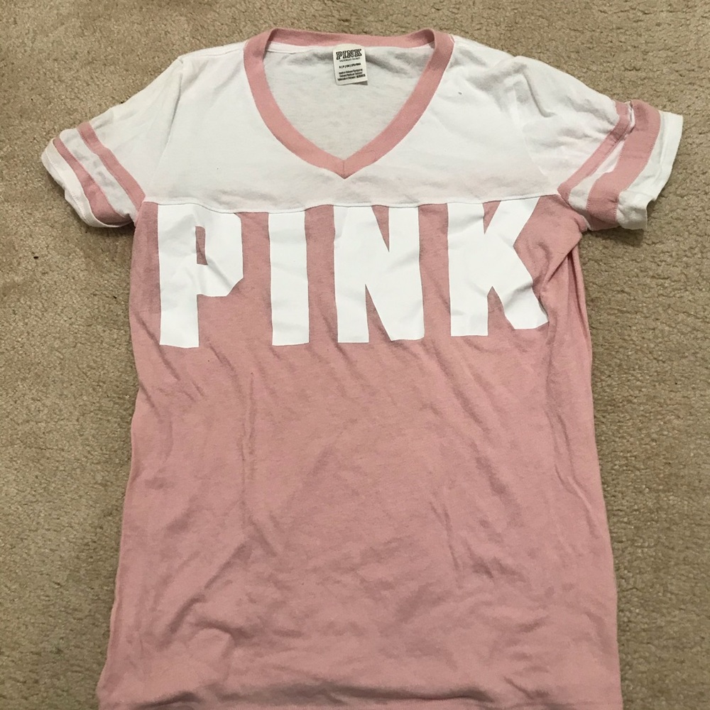 T-shirt from pink